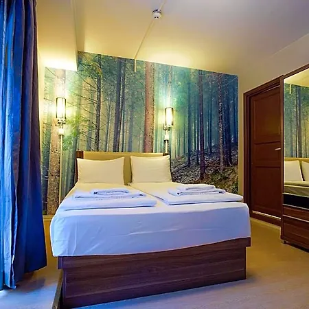 Otel Central City Apartments 2*
