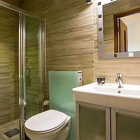 Central City Apartments Otel 2*